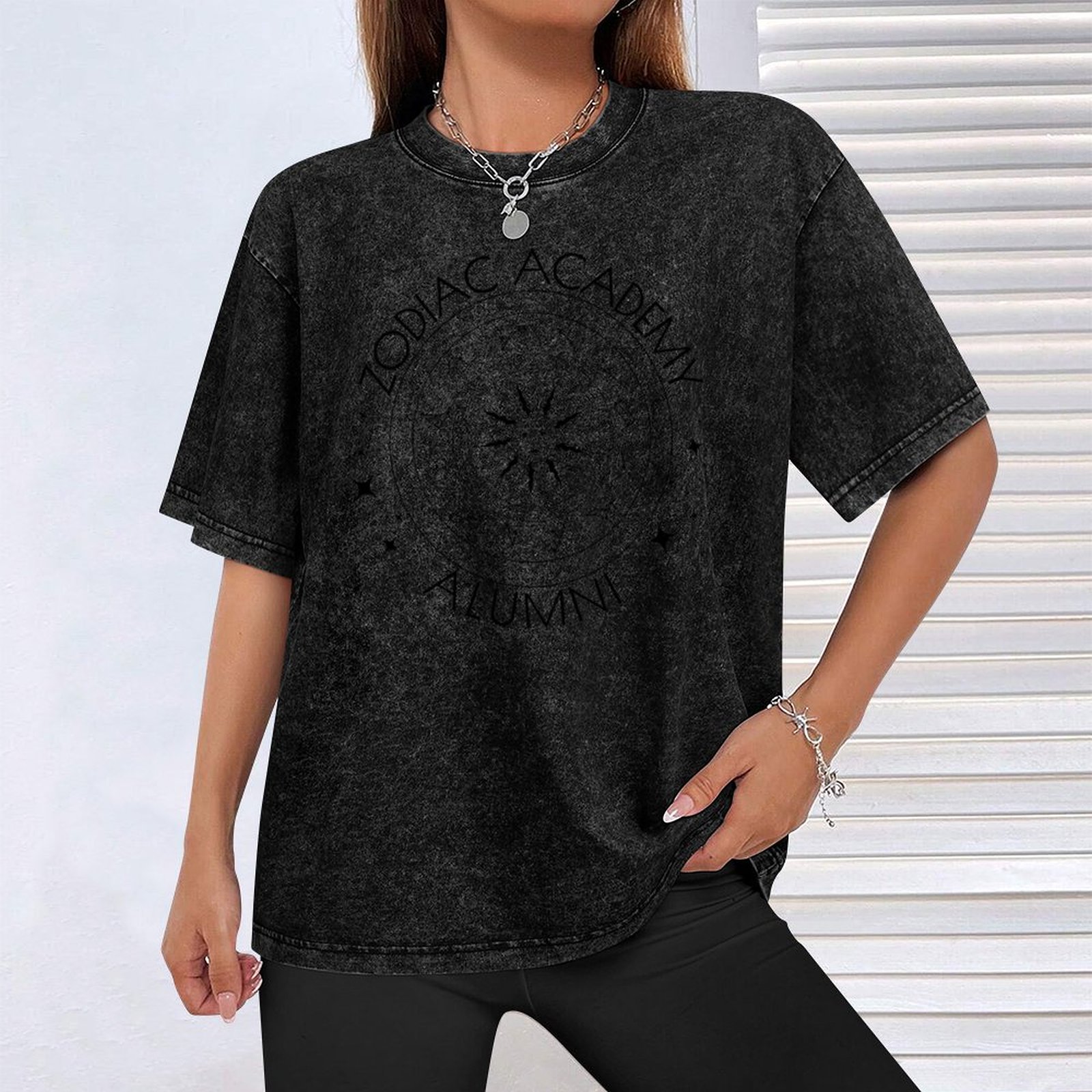 Zodiac Academy Alumni T-Shirt  - Academy Sports Outdoor reseña y precio