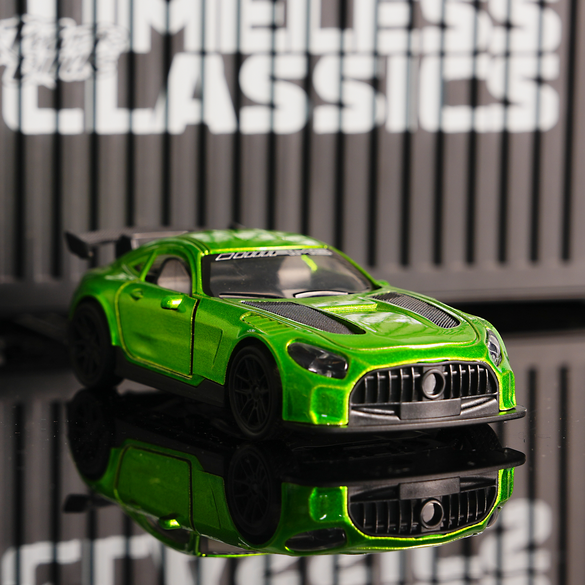 1:32 Scale Green Amg Gt Die-Ca - Outdoor Sports Accessories reseña y precio