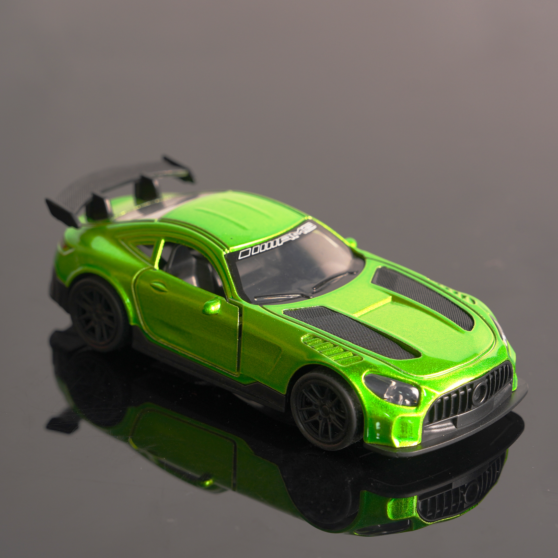 1:32 Scale Green Amg Gt Die-Ca - Outdoor Sports Accessories reseña y precio