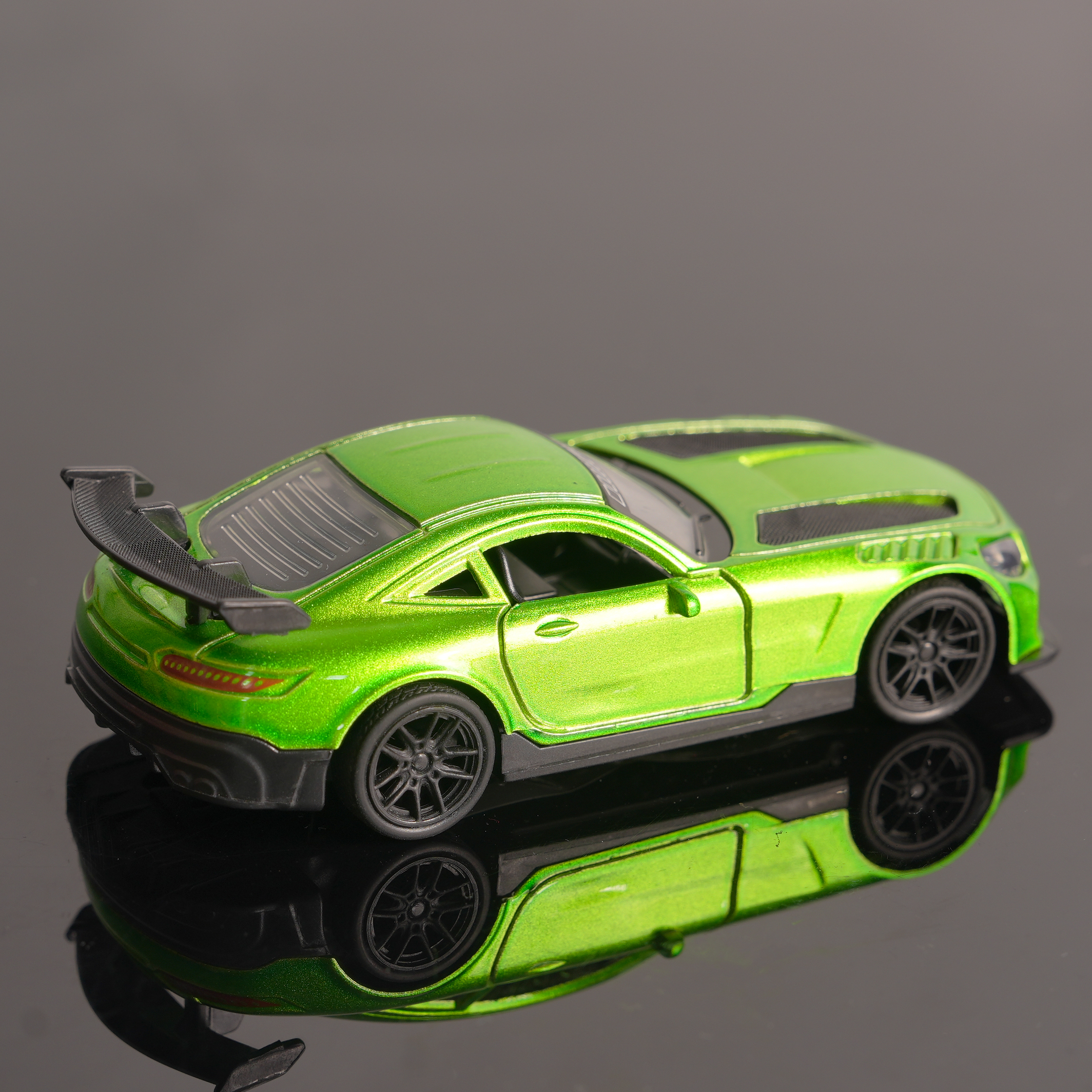 1:32 Scale Green Amg Gt Die-Ca - Outdoor Sports Accessories reseña y precio